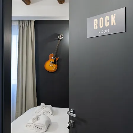 Casa de hóspedes Sonus Colosseum 4*