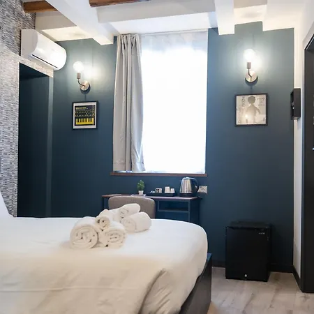 Casa de hóspedes Sonus Colosseum 4*